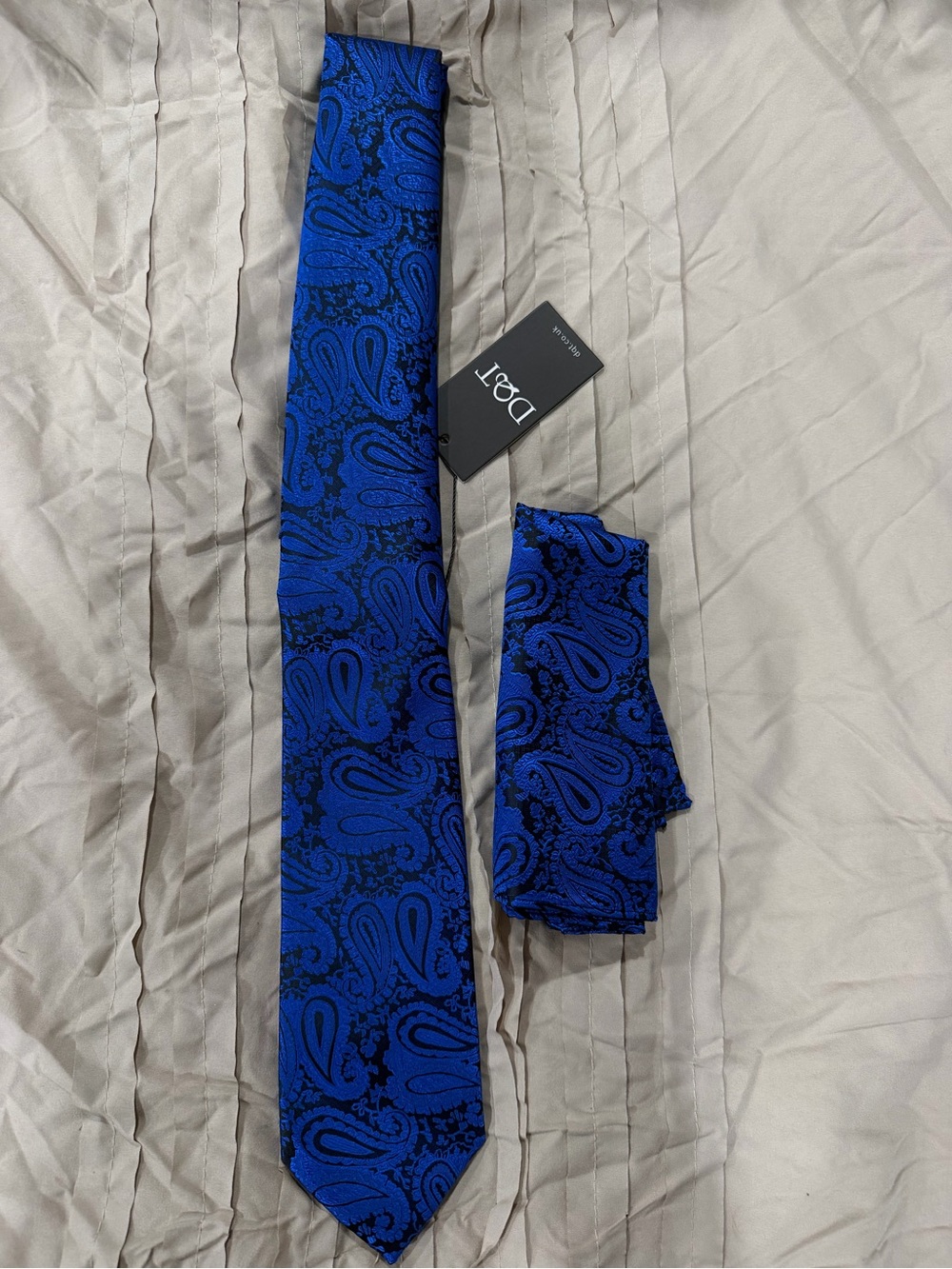 DQT royal blue and black paisley tie and pocket square set NWT